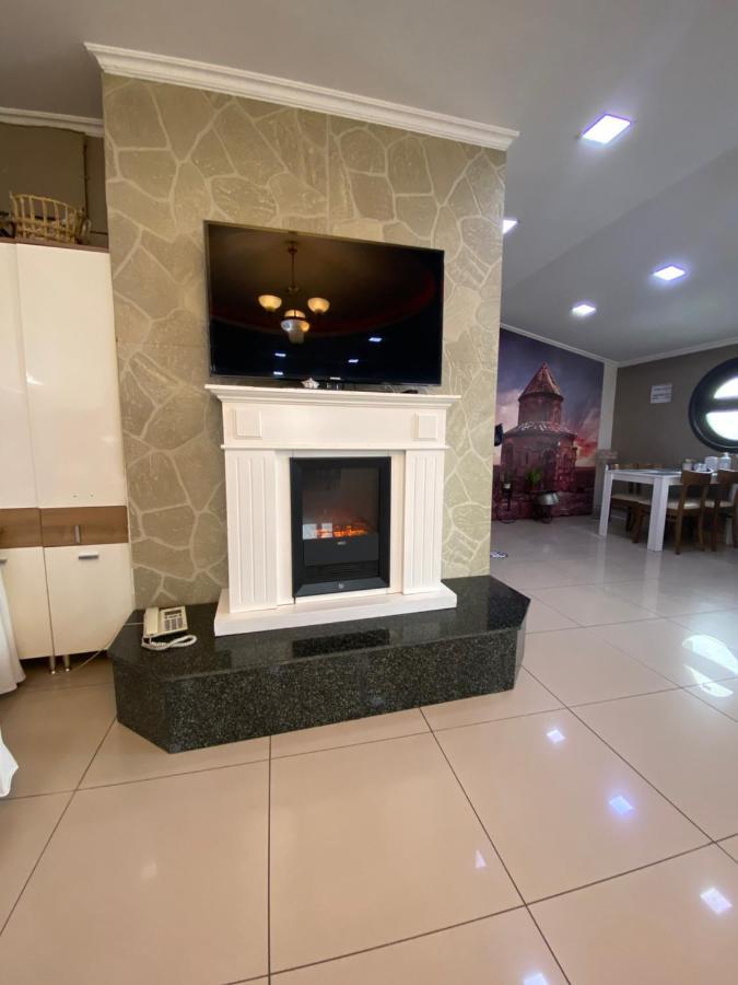 Hotel Kent Ani Kars Esterno foto
